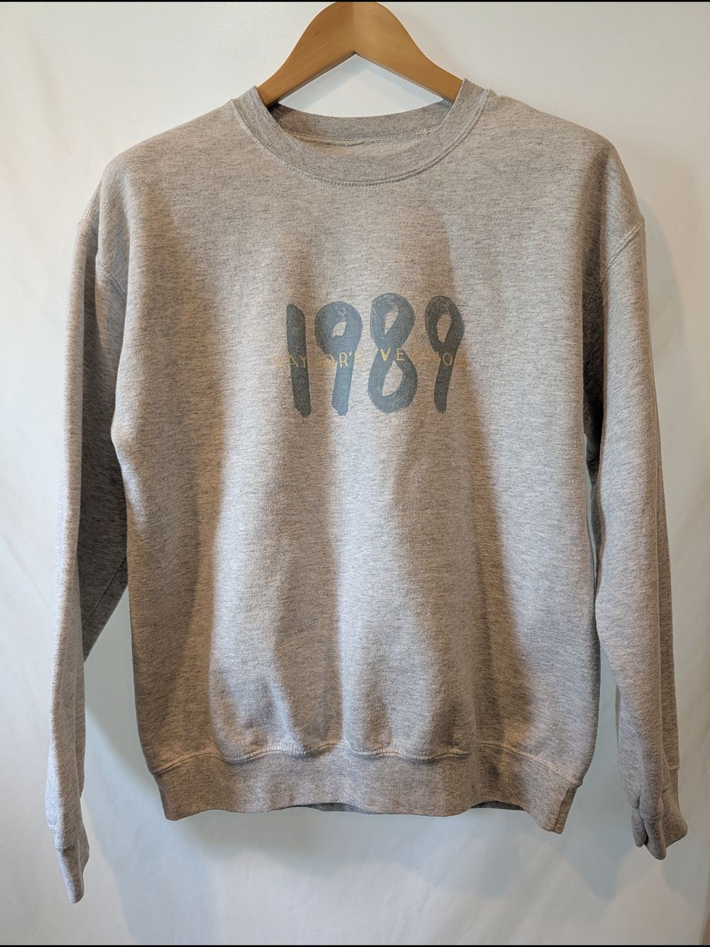 Taylor Swift Gray '1989' Crewneck Sweatshirt - Taylor's version